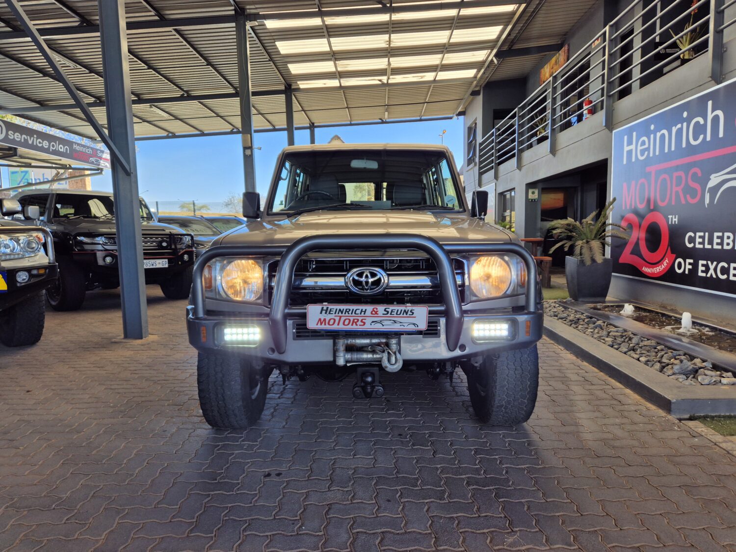 Toyota Land Cruiser 76 4.2D Station Wagon LX