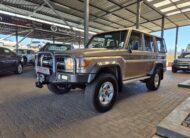 Toyota Land Cruiser 76 4.2D Station Wagon LX