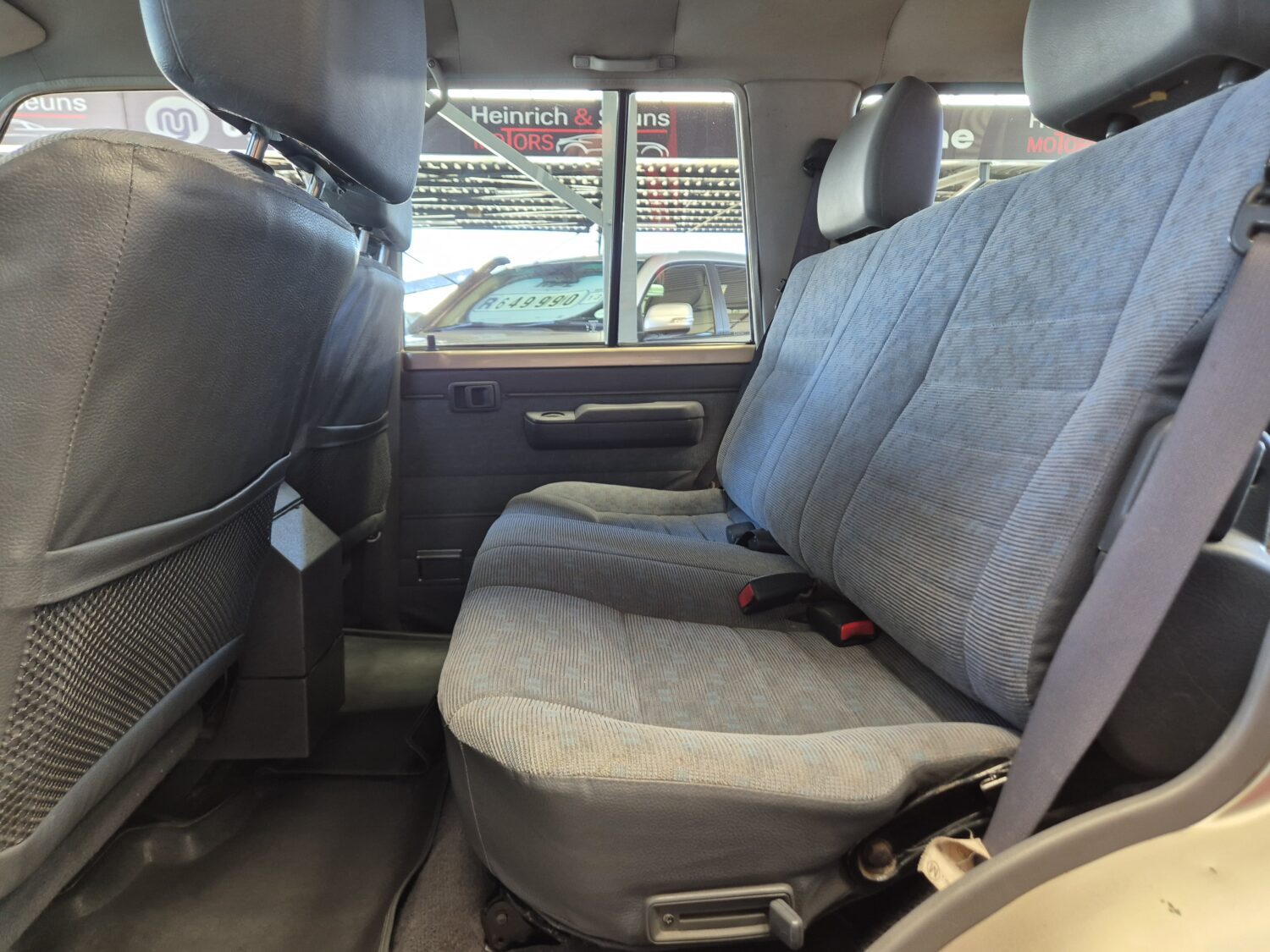 Toyota Land Cruiser 76 4.2D Station Wagon LX
