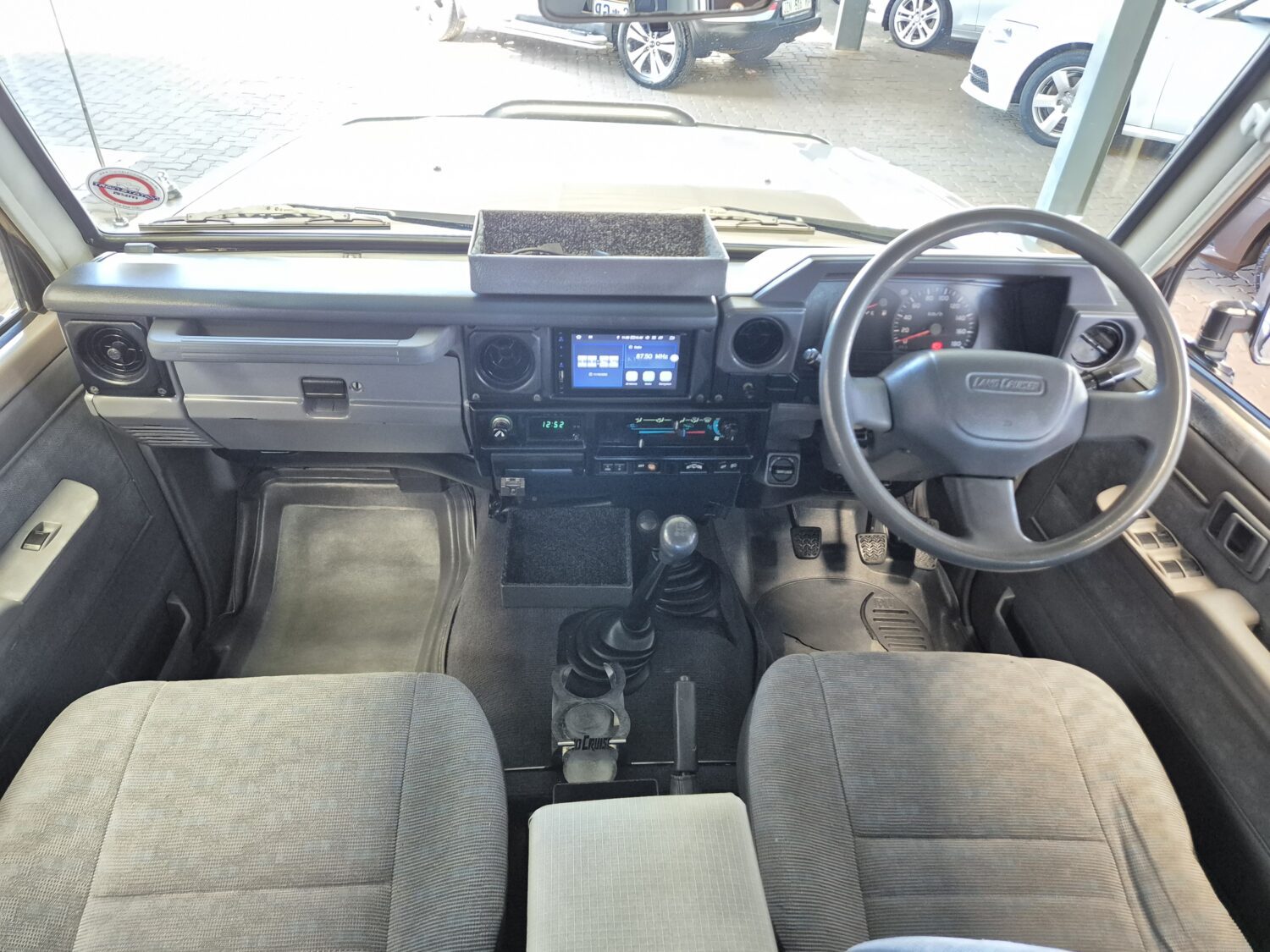 Toyota Land Cruiser 76 4.2D Station Wagon LX
