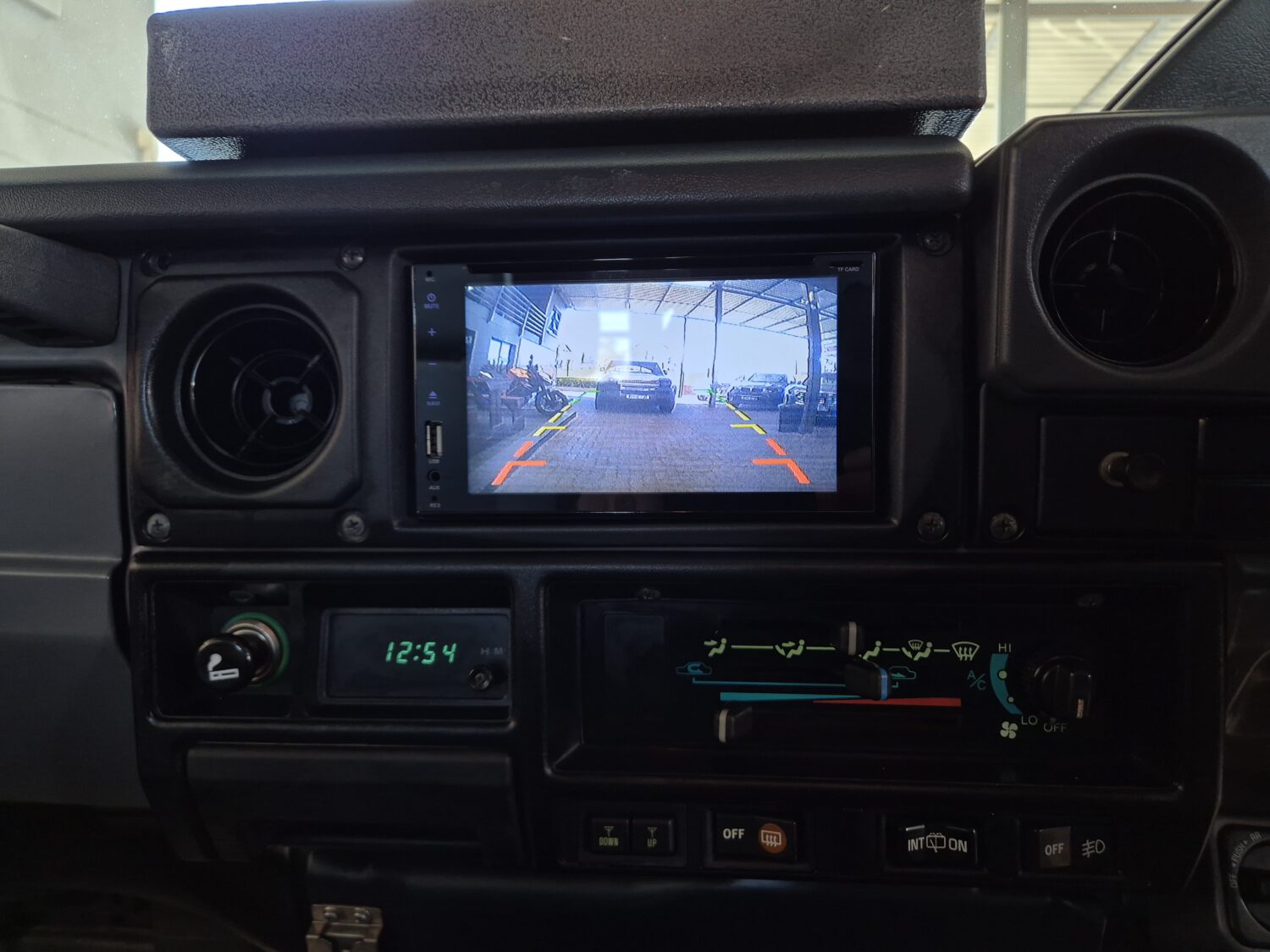 Toyota Land Cruiser 76 4.2D Station Wagon LX