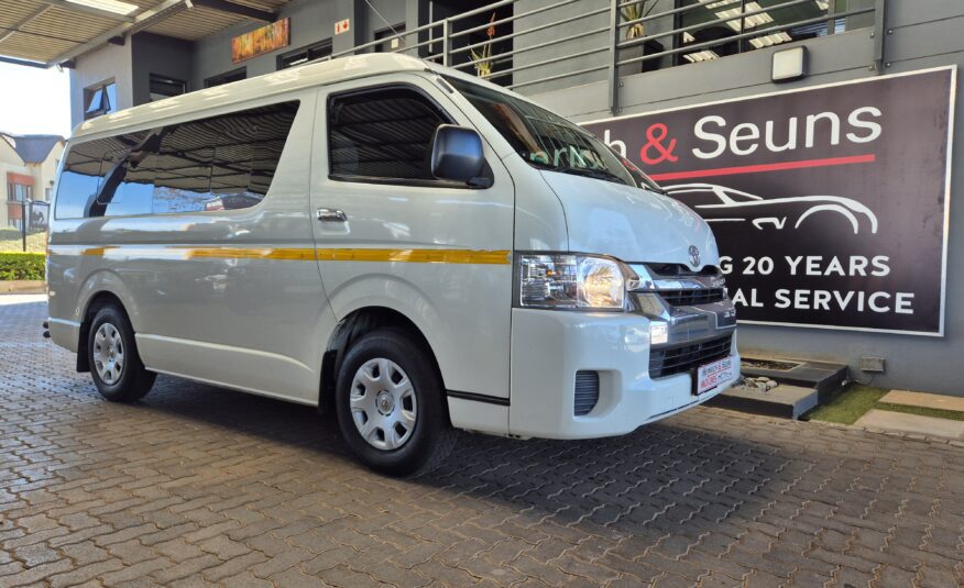Toyota Quantum 2.7 GL 10-seater bus