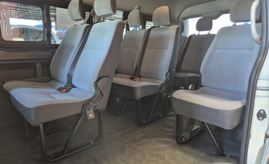 Toyota Quantum 2.7 GL 10-seater bus