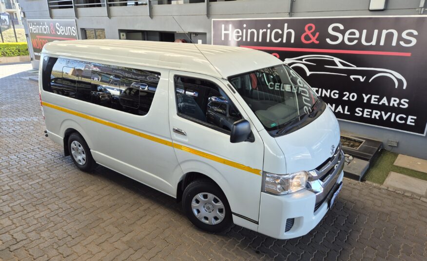 Toyota Quantum 2.7 GL 10-seater bus