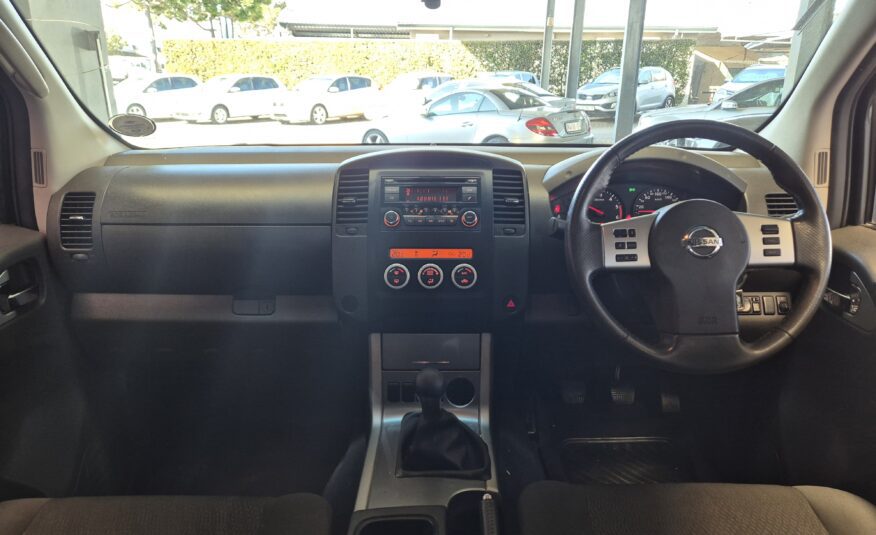 Nissan Navara 2.5dCi Double Cab XE