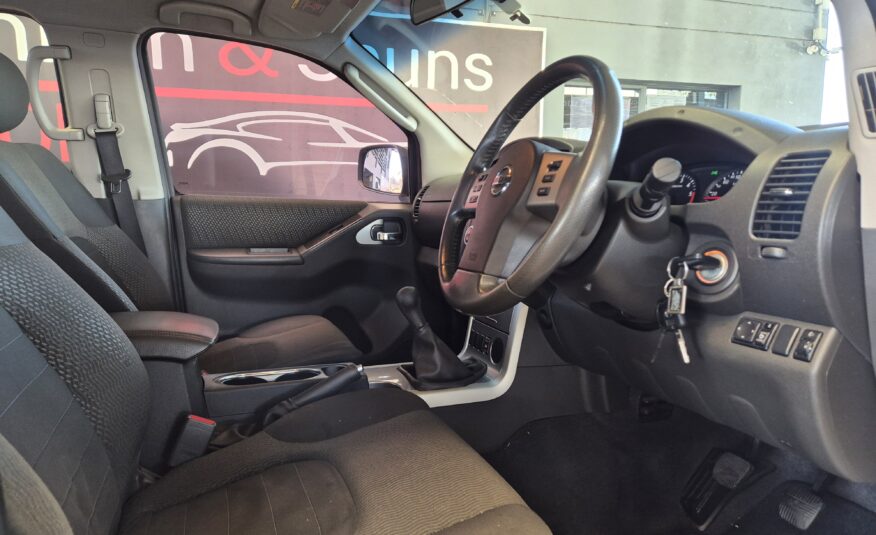 Nissan Navara 2.5dCi Double Cab XE