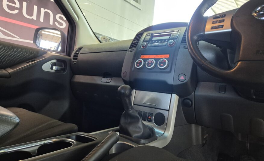 Nissan Navara 2.5dCi Double Cab XE