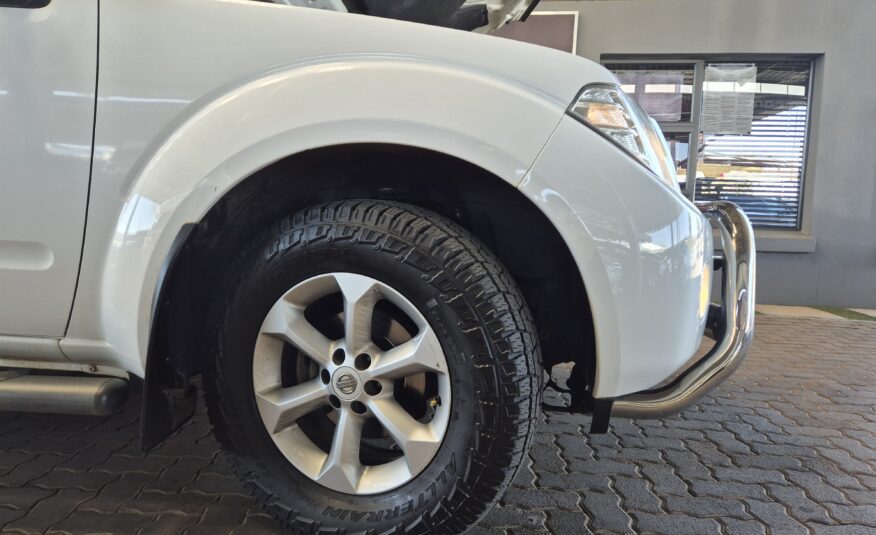 Nissan Navara 2.5dCi Double Cab XE