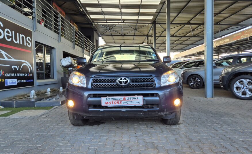 Toyota RAV4 2.0 VX