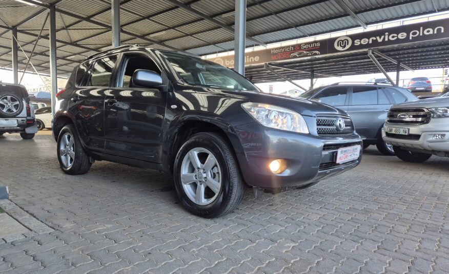 Toyota RAV4 2.0 VX
