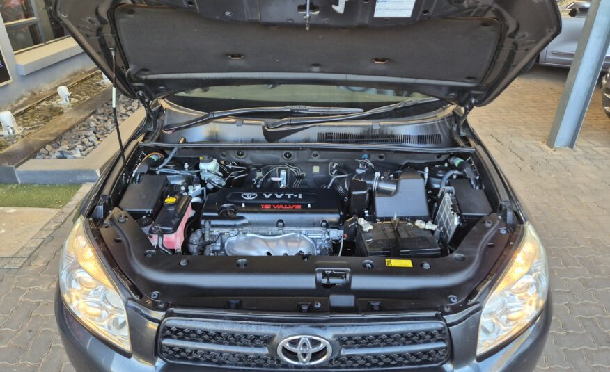 Toyota RAV4 2.0 VX