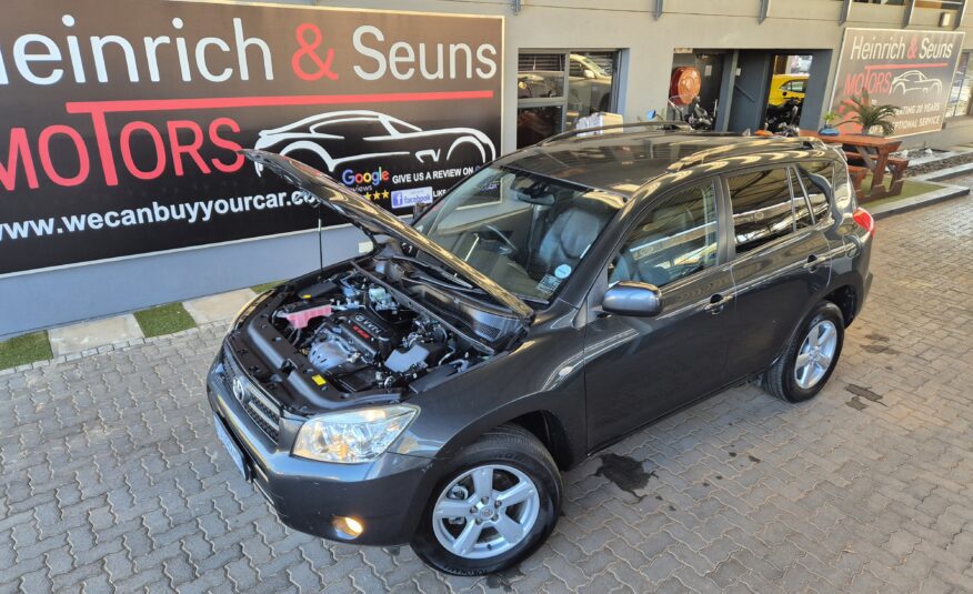 Toyota RAV4 2.0 VX