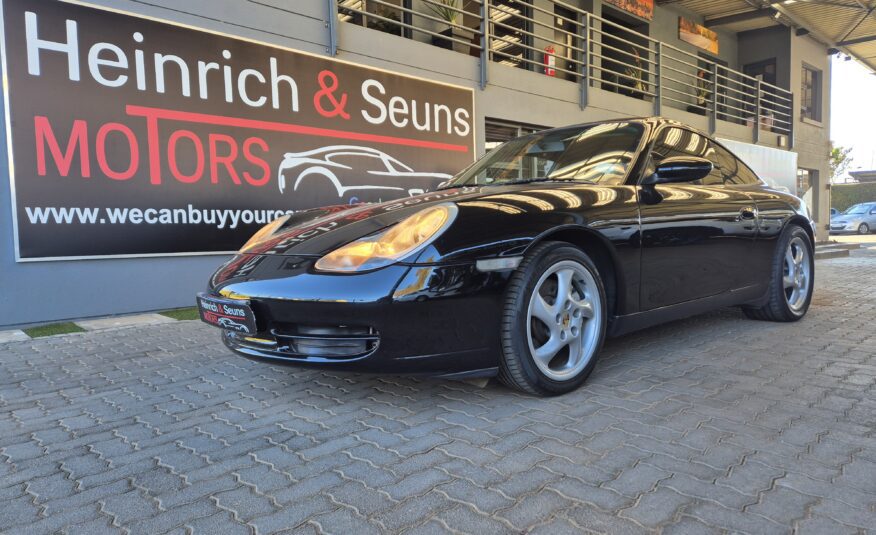 Porsche 911 Carrera 4 (996)
