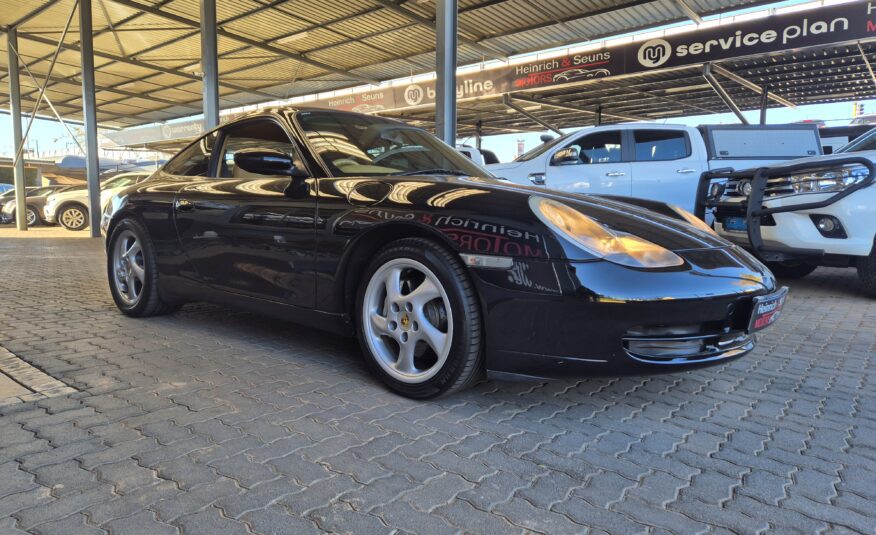 Porsche 911 Carrera 4 (996)