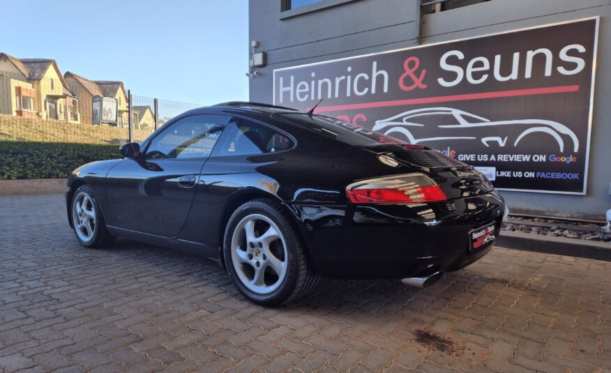 Porsche 911 Carrera 4 (996)