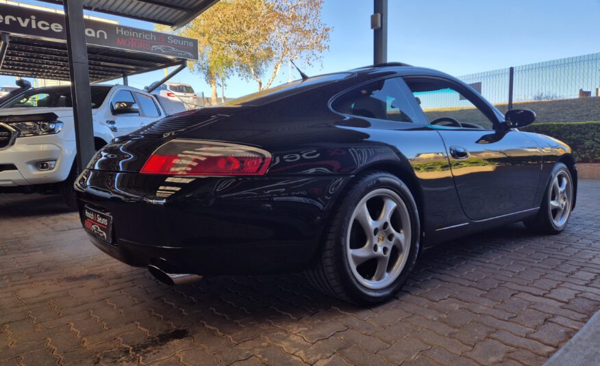 Porsche 911 Carrera 4 (996)