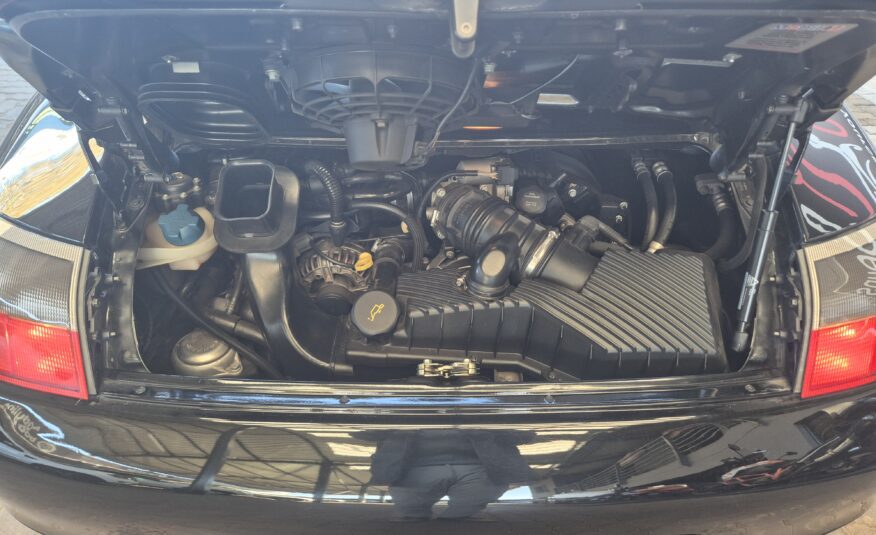 Porsche 911 Carrera 4 (996)