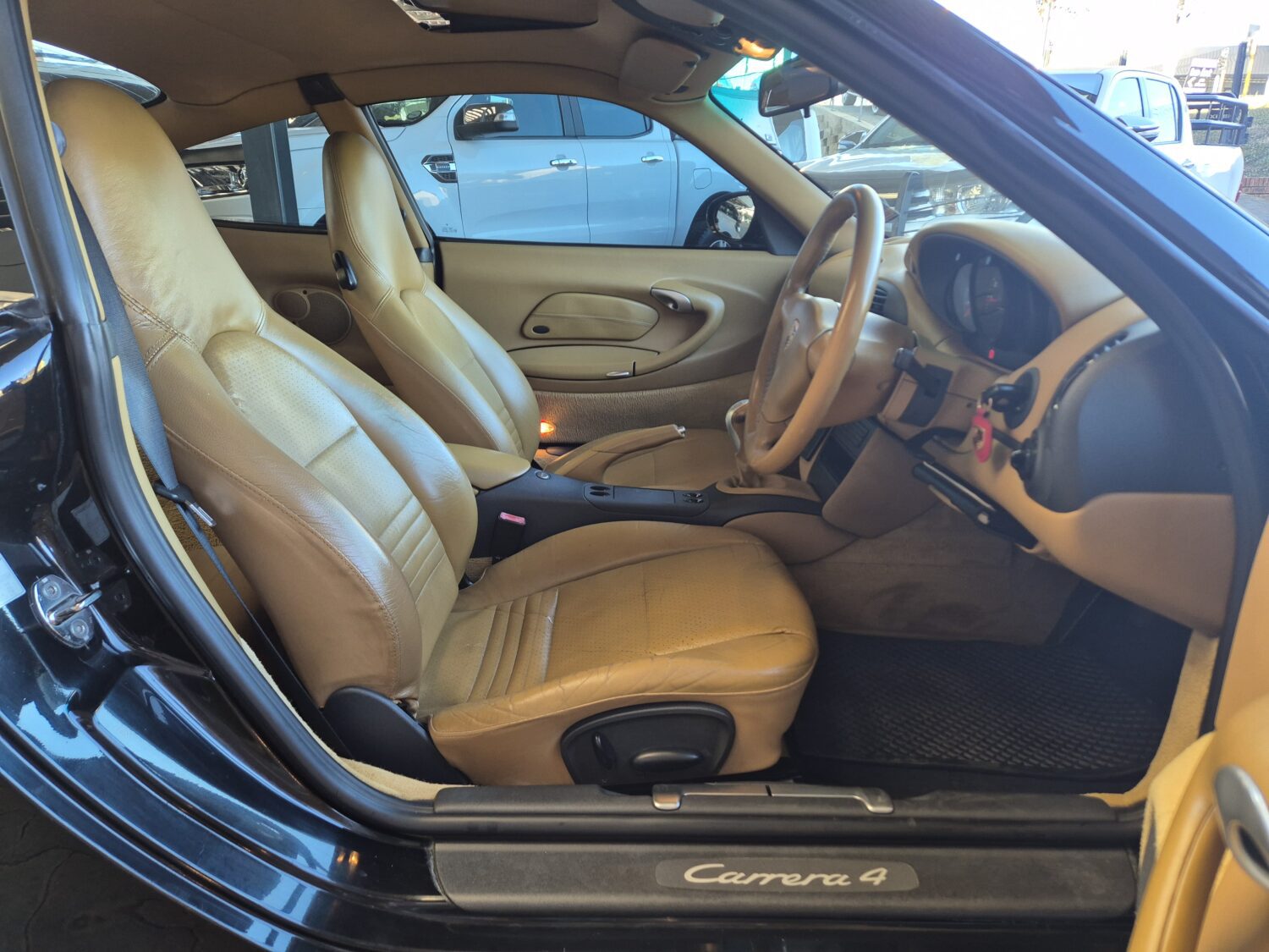 Porsche 911 Carrera 4 (996)
