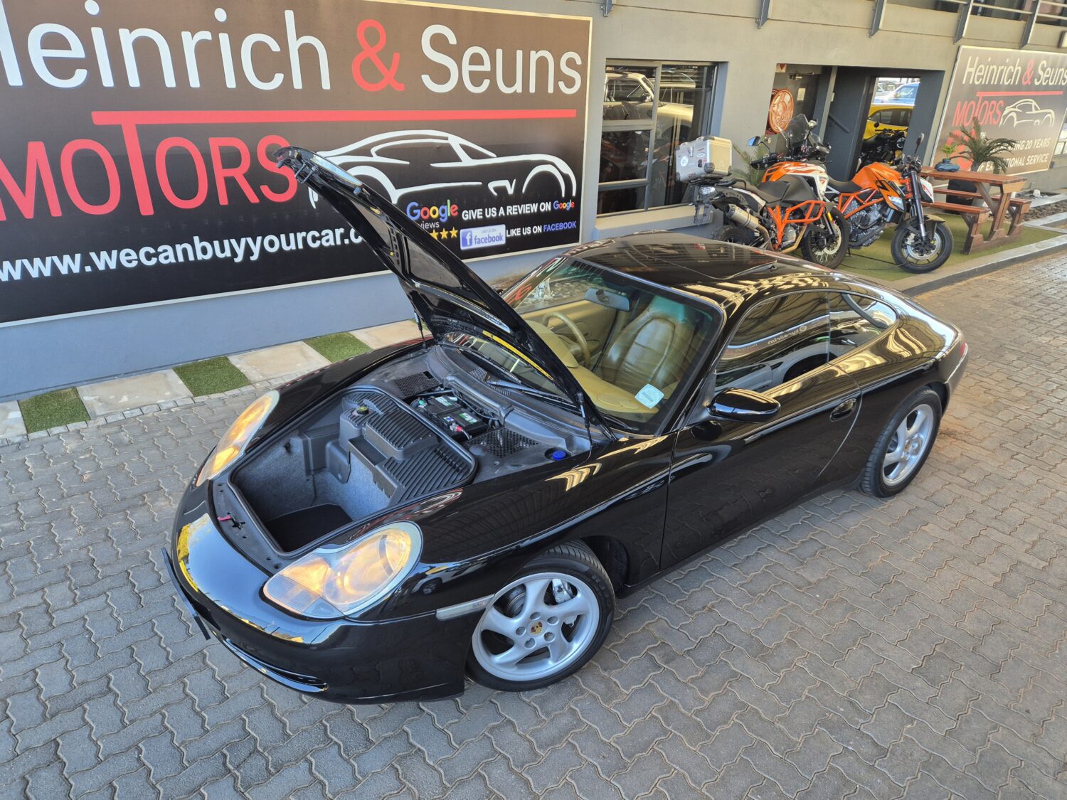 Porsche 911 Carrera 4 (996)