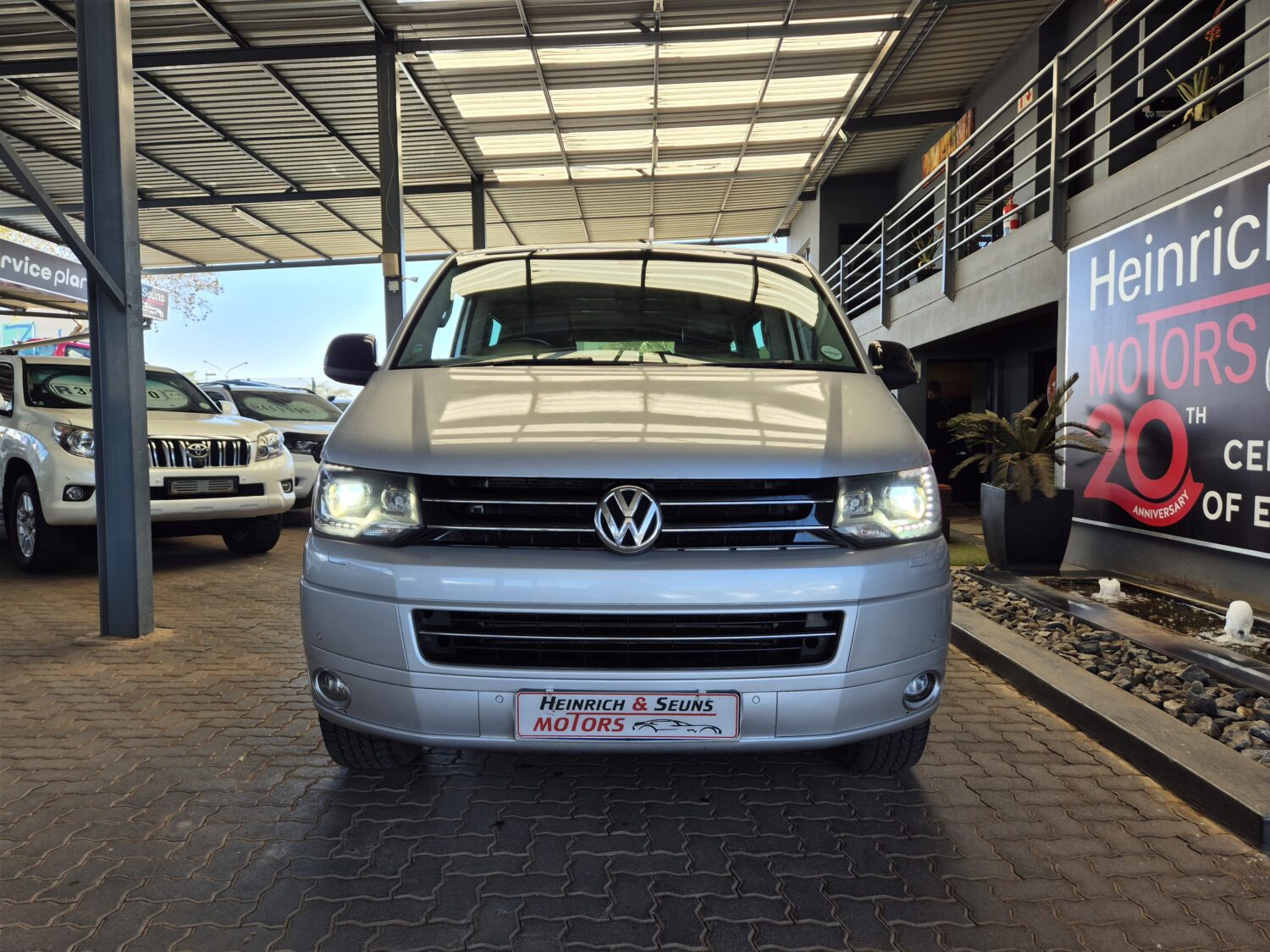 Volkswagen Caravelle 2.0BiTDI 4Motion Auto