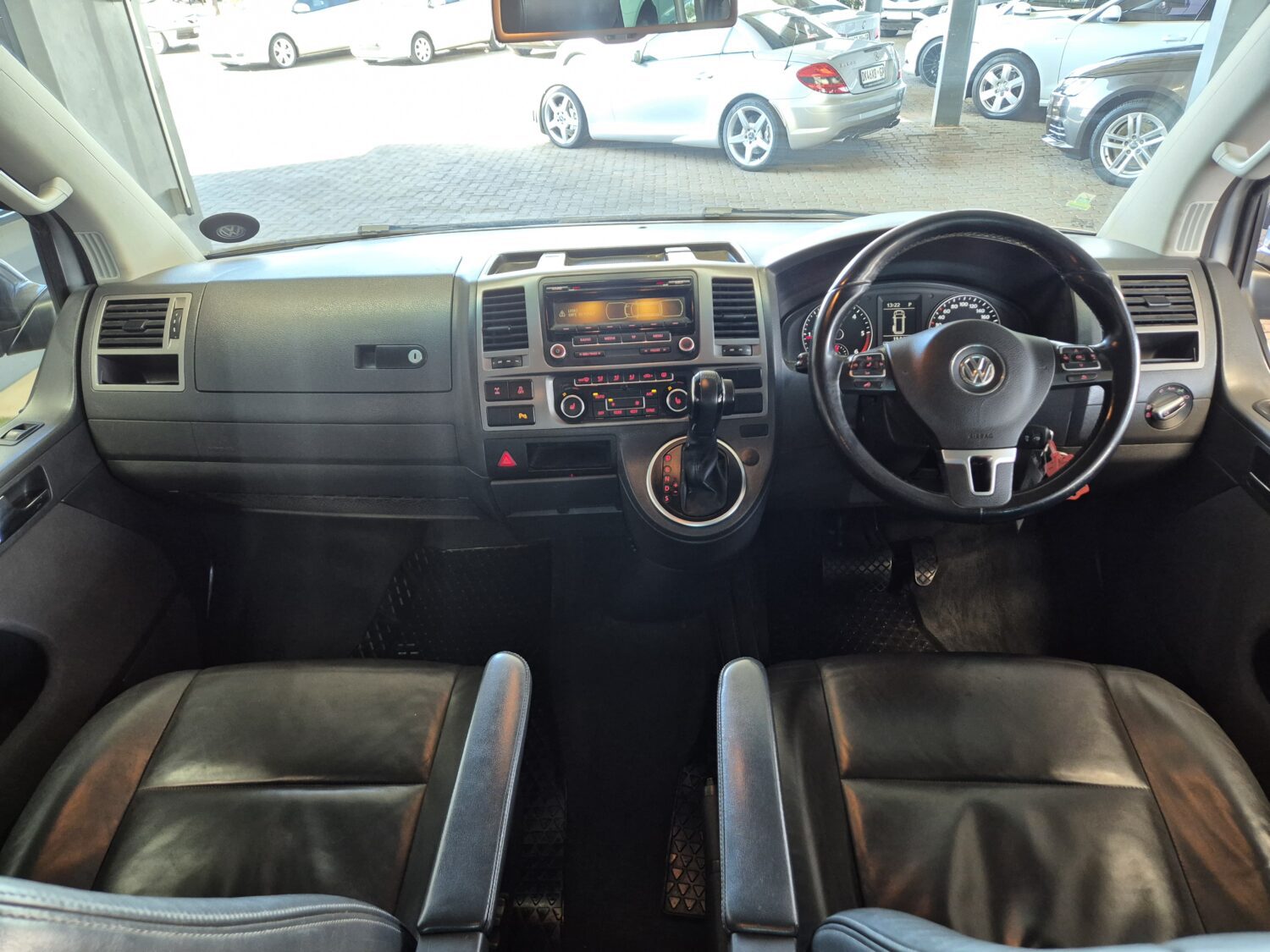 Volkswagen Caravelle 2.0BiTDI 4Motion Auto