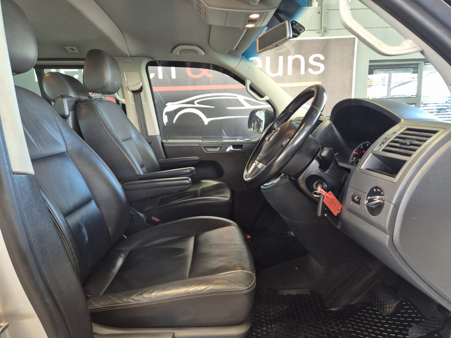 Volkswagen Caravelle 2.0BiTDI 4Motion Auto