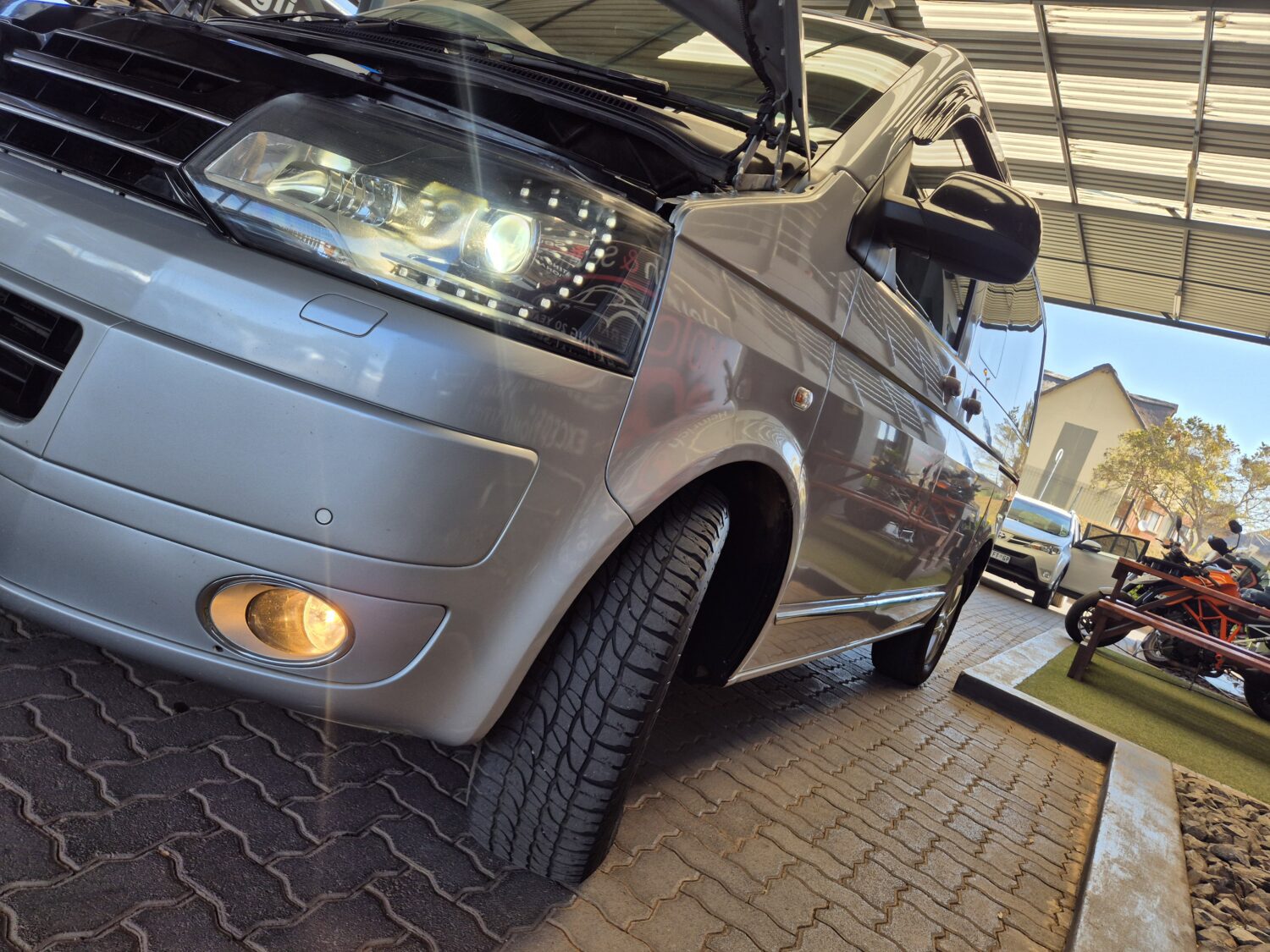 Volkswagen Caravelle 2.0BiTDI 4Motion Auto