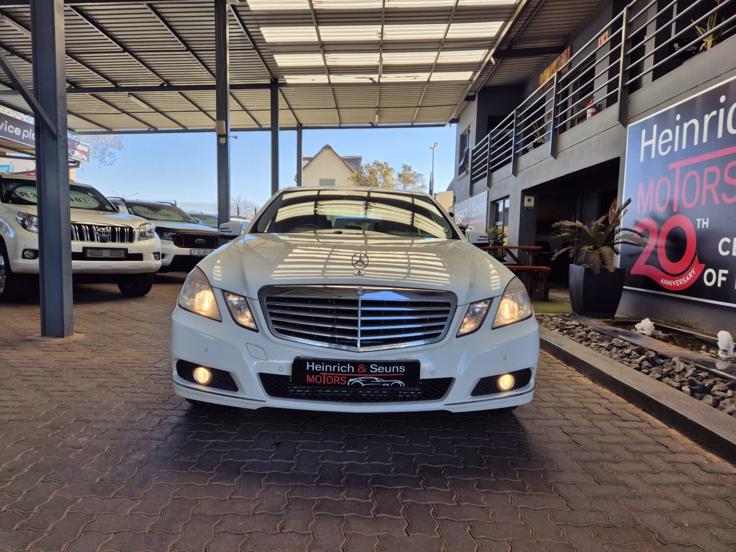 Mercedes-Benz E-Class E200CGI Elegance