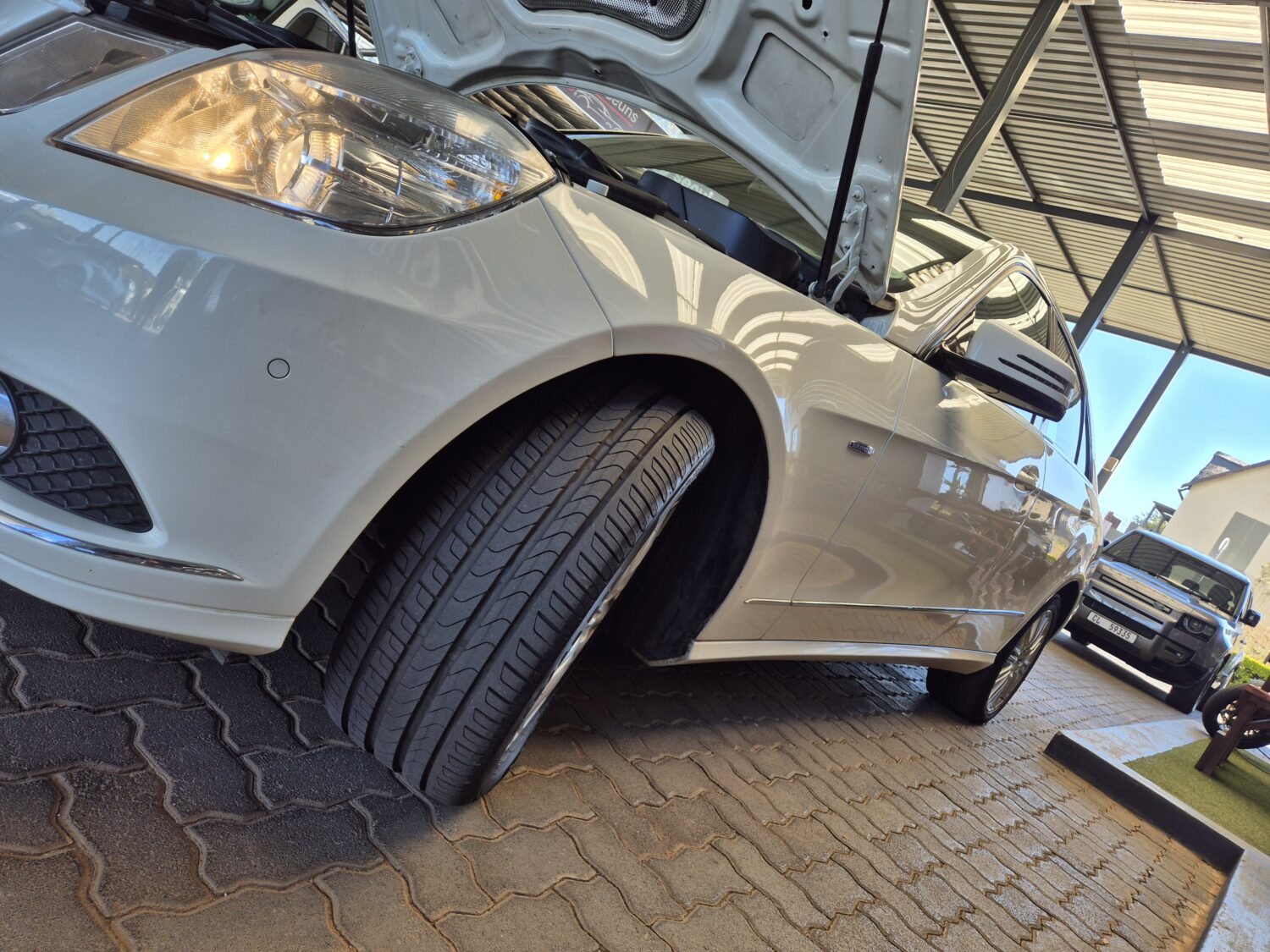 Mercedes-Benz E-Class E200CGI Elegance