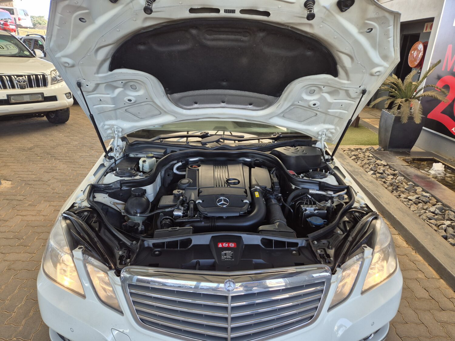 Mercedes-Benz E-Class E200CGI Elegance