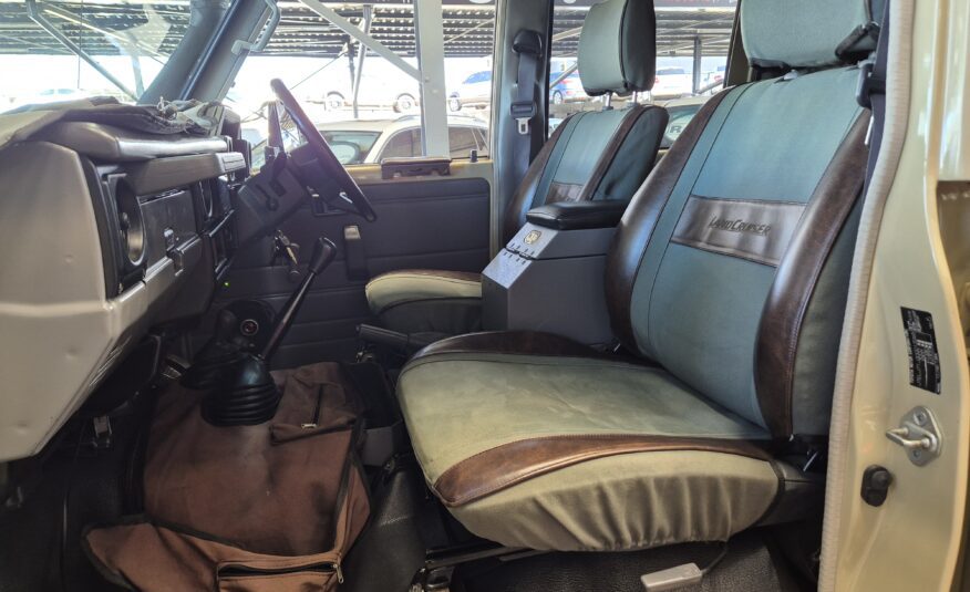 Toyota Land Cruiser 70 4.5EFI PICKUP