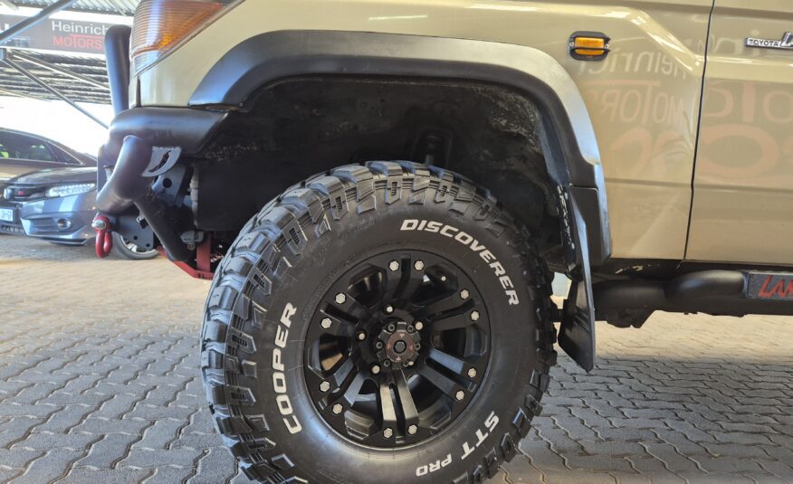 Toyota Land Cruiser 70 4.5EFI PICKUP