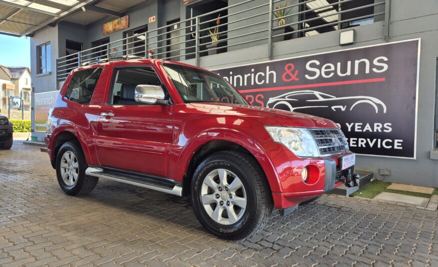 Mitsubishi Pajero 3-Door 3.2DI-D GLS