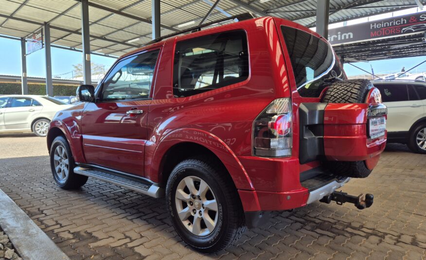 Mitsubishi Pajero 3-Door 3.2DI-D GLS