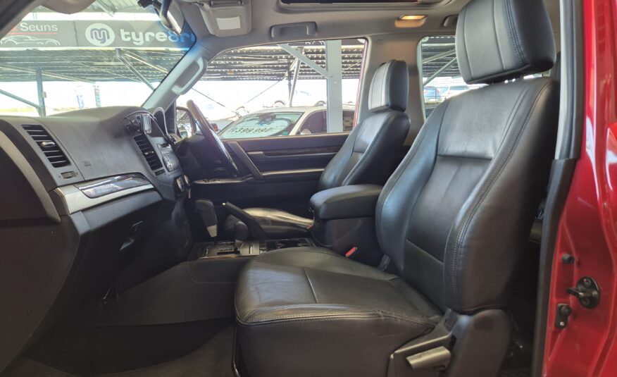 Mitsubishi Pajero 3-Door 3.2DI-D GLS