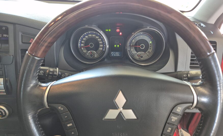 Mitsubishi Pajero 3-Door 3.2DI-D GLS