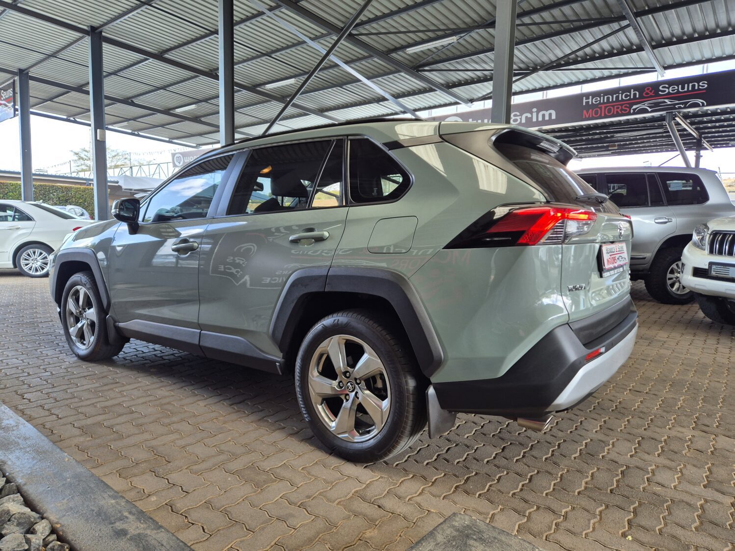 Toyota RAV4 2.0 AWD GX-R Auto