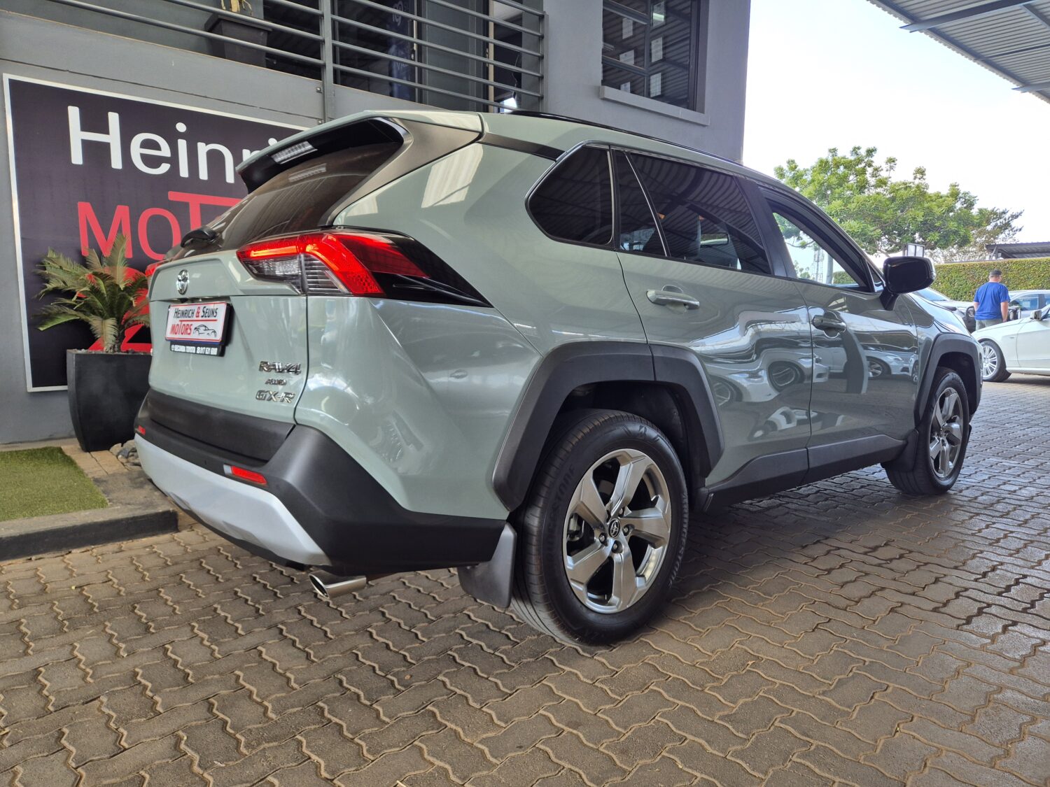 Toyota RAV4 2.0 AWD GX-R Auto