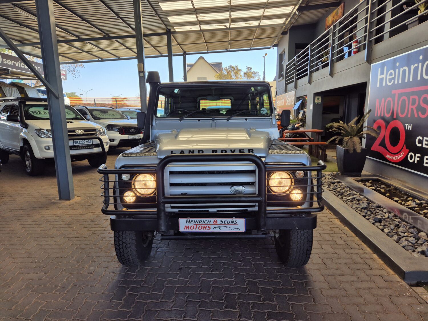 Land Rover Defender 110 TD Station Wagon S LTD Edition
