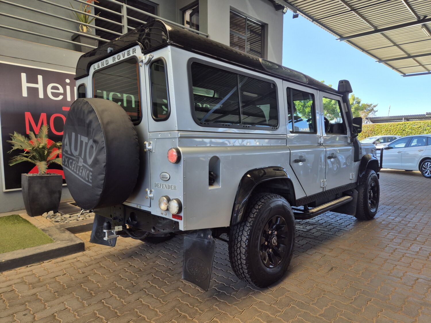 Land Rover Defender 110 TD Station Wagon S LTD Edition