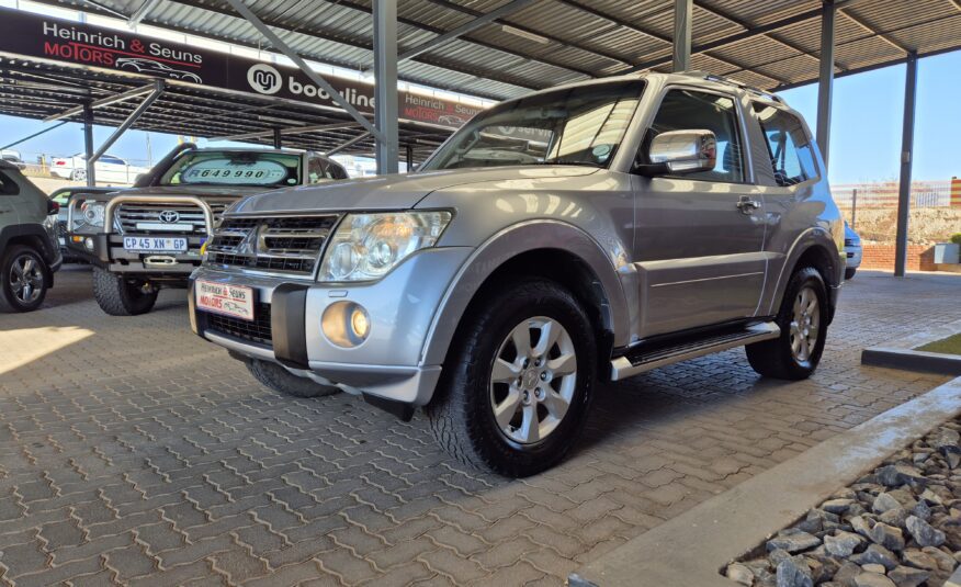 Mitsubishi Pajero 3-Door 3.8 GLS Auto