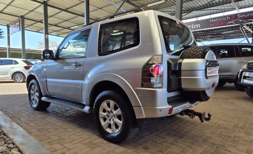 Mitsubishi Pajero 3-Door 3.8 GLS Auto
