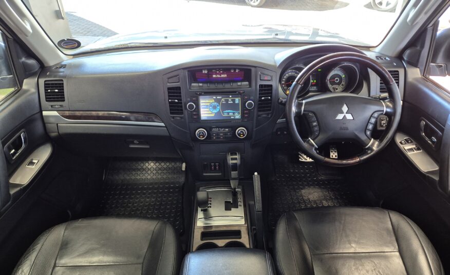 Mitsubishi Pajero 3-Door 3.8 GLS Auto