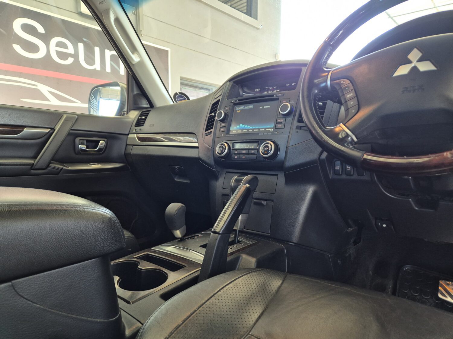 Mitsubishi Pajero 3-Door 3.8 GLS Auto