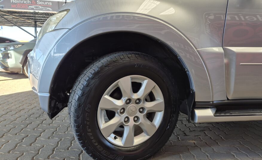 Mitsubishi Pajero 3-Door 3.8 GLS Auto