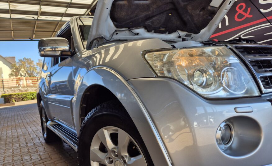 Mitsubishi Pajero 3-Door 3.8 GLS Auto