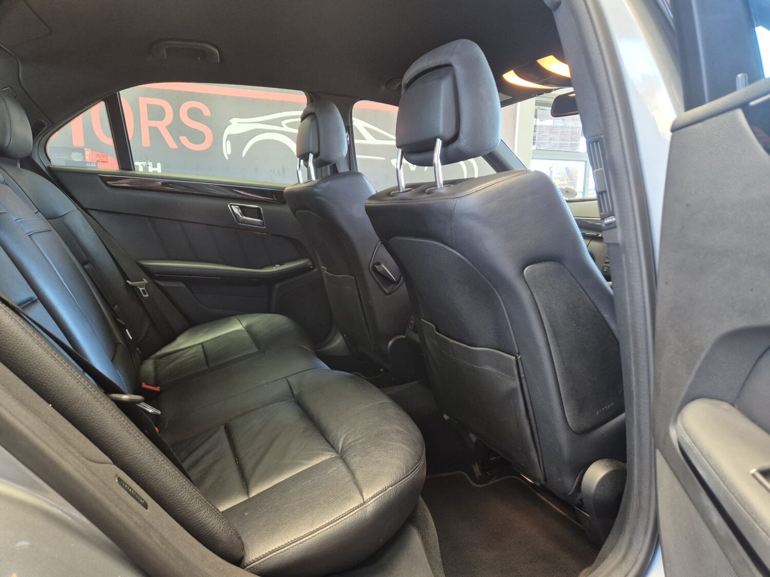 Mercedes-Benz E-Class E200CGI Avantgarde