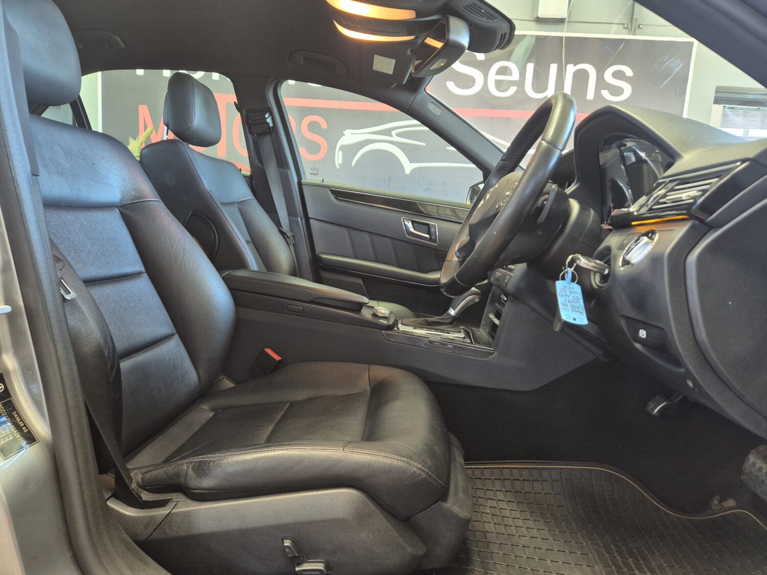 Mercedes-Benz E-Class E200CGI Avantgarde