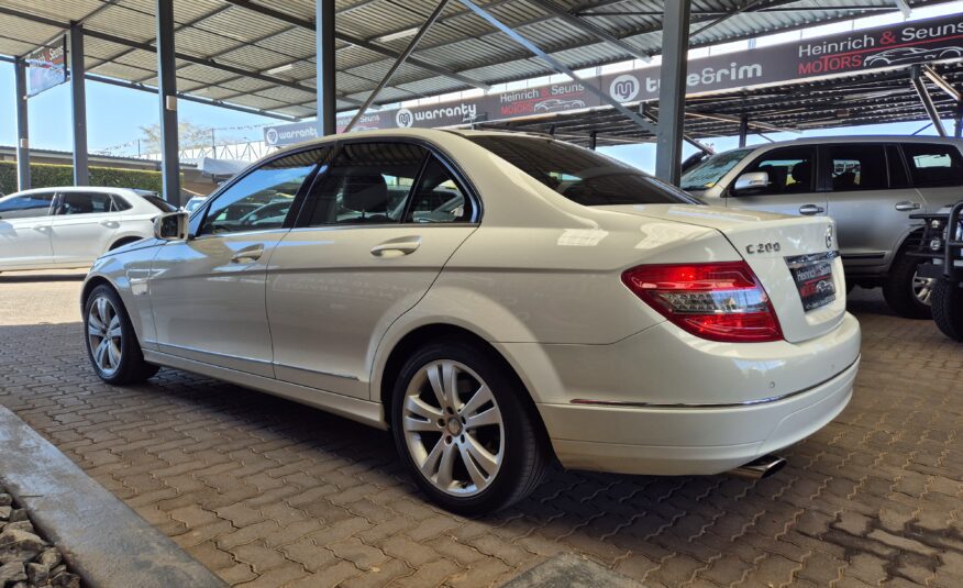 Mercedes-Benz C-Class C200CGI Avantgarde Auto