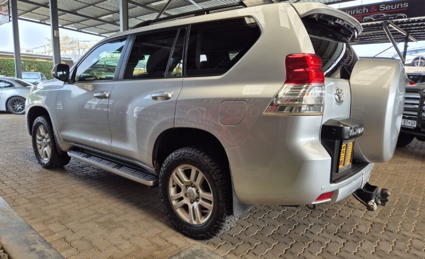 Toyota Land Cruiser Prado 4.0 VX Auto
